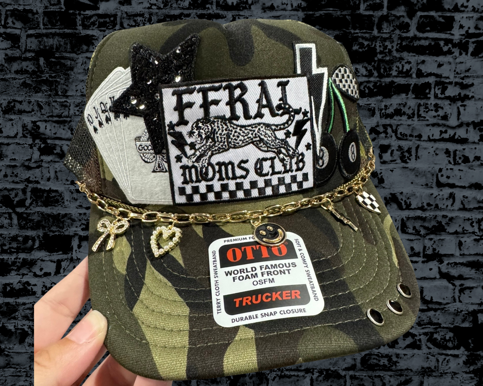 Feral Moms Club